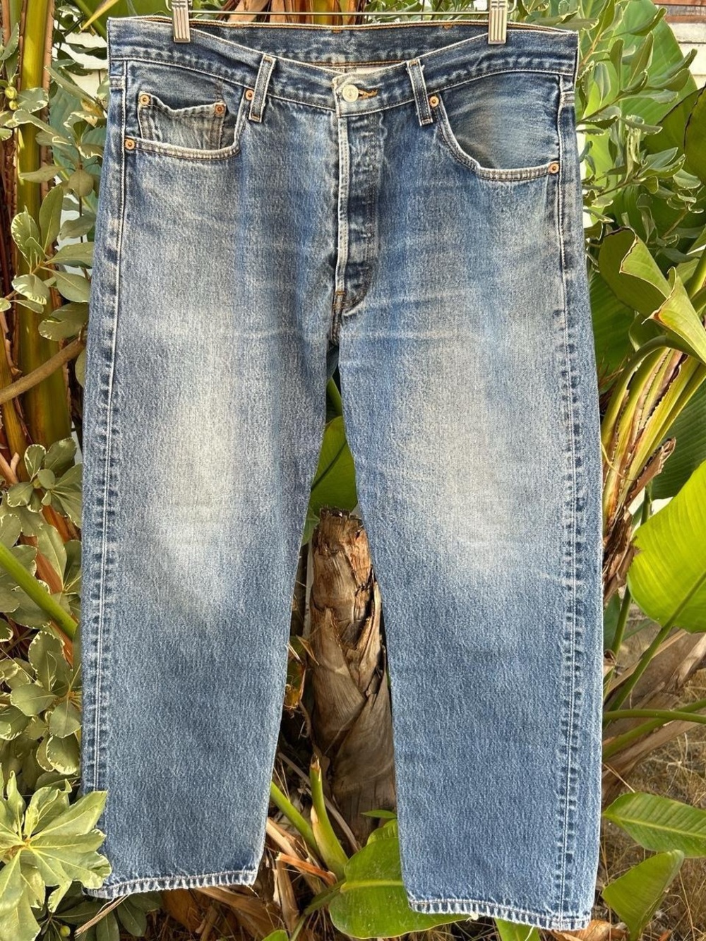 Vintage Levi’s 501 Jeans 37x28 Distressed Faded Denim Red Tab Y2K
